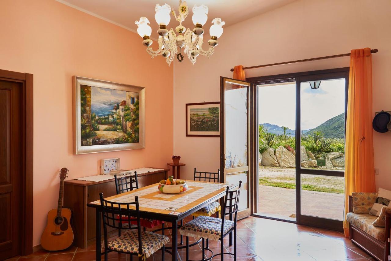 Helimos Bed&Breakfast Segesta Temple-Castellammare Калатафими Екстериор снимка