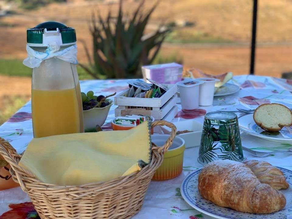 Helimos Bed&Breakfast Segesta Temple-Castellammare Калатафими Екстериор снимка